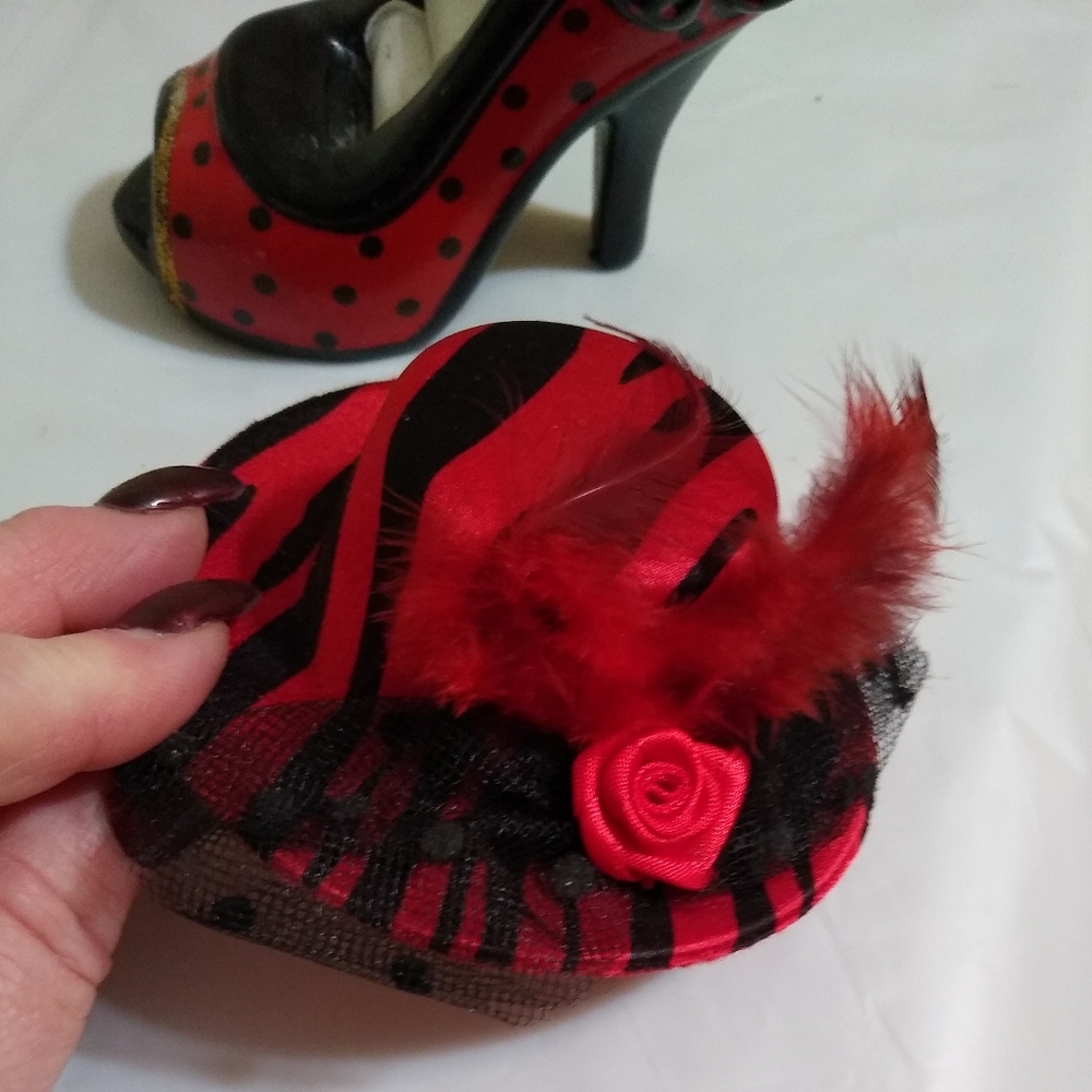 Red & Black Zebra Hat Hair Accessory Clip